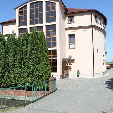 Hotel Oaza Prudnik Exteriör bild