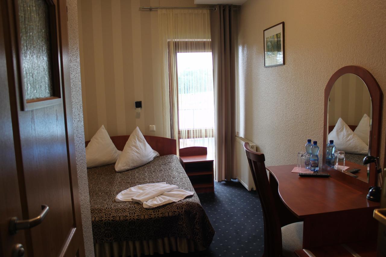 Hotel Oaza Prudnik Exteriör bild