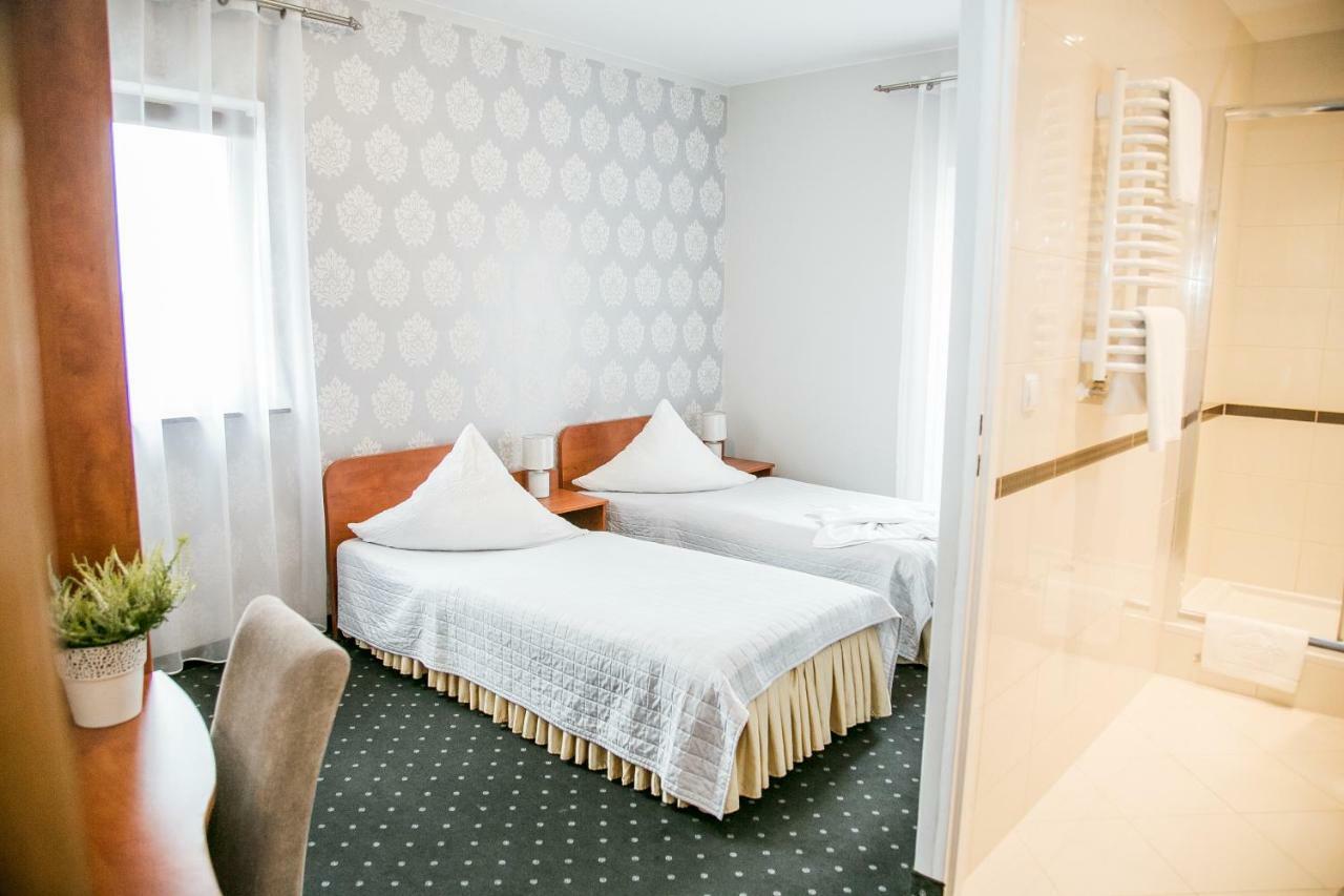 Hotel Oaza Prudnik Exteriör bild